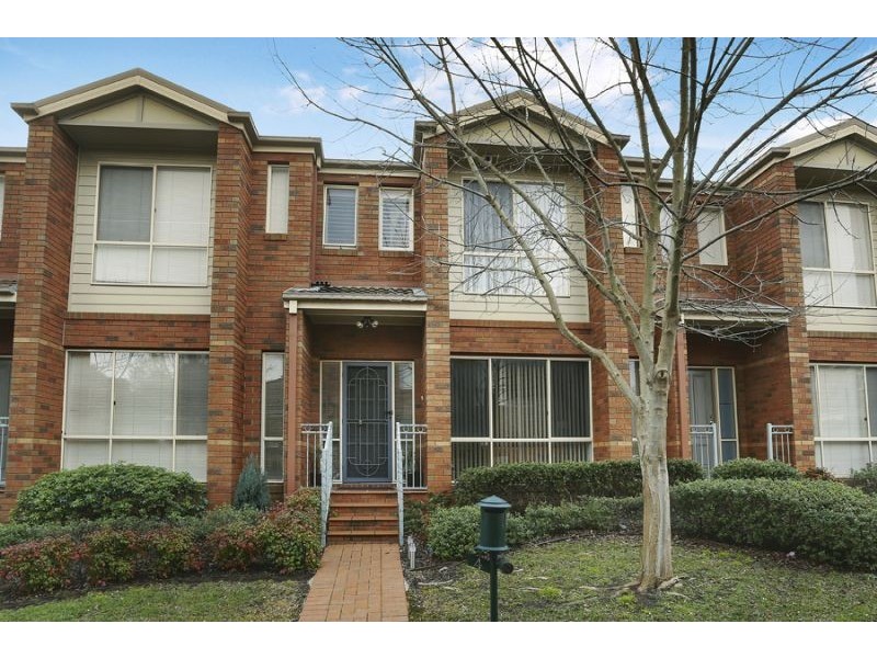 4 Larkspur Circuit, Glen Waverley VIC 3150