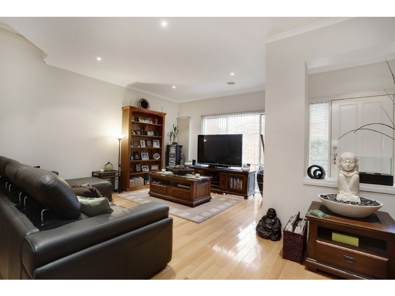 4 Larkspur Circuit, Glen Waverley VIC 3150