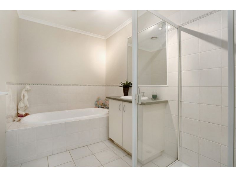 4 Larkspur Circuit, Glen Waverley VIC 3150