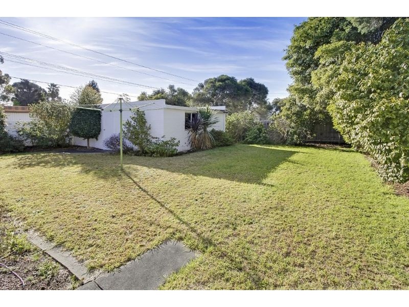 24 Plymouth Street, Glen Waverley VIC 3150