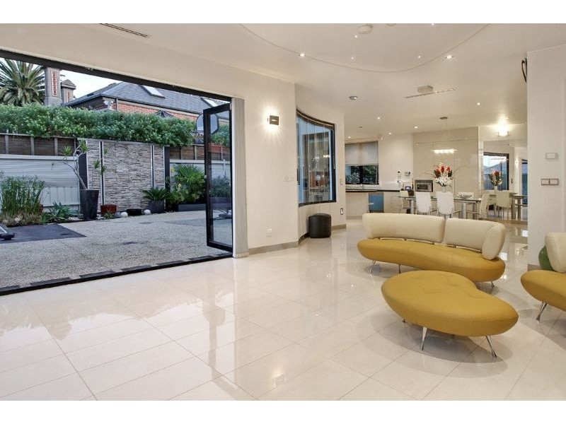 23 Moroney Drive, Chadstone VIC 3148