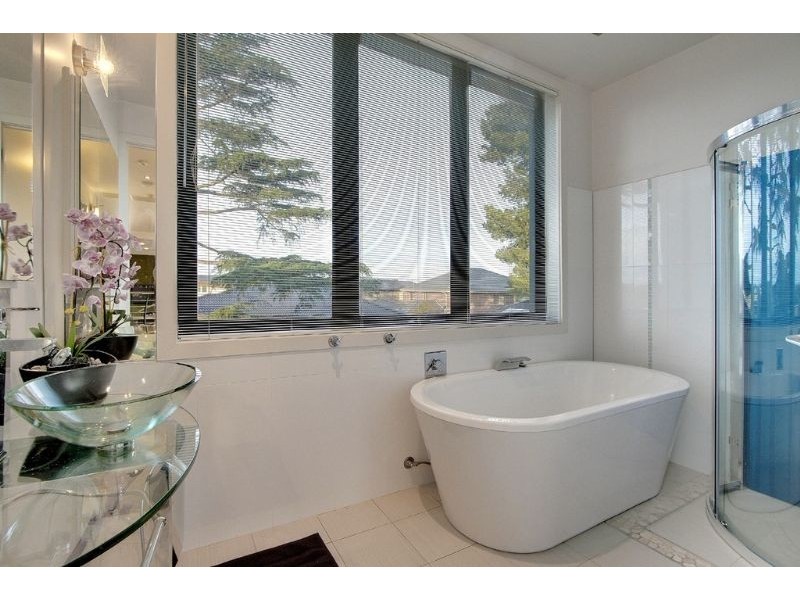 23 Moroney Drive, Chadstone VIC 3148