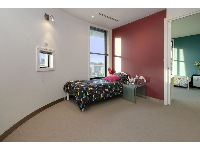 23 Moroney Drive, Chadstone VIC 3148