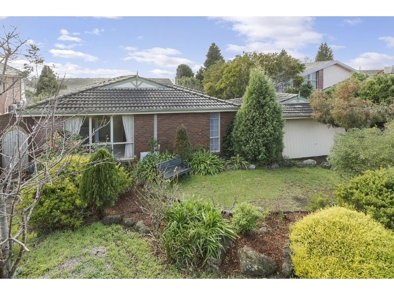 39 Craig Hill Drive, Wheelers Hill VIC 3150
