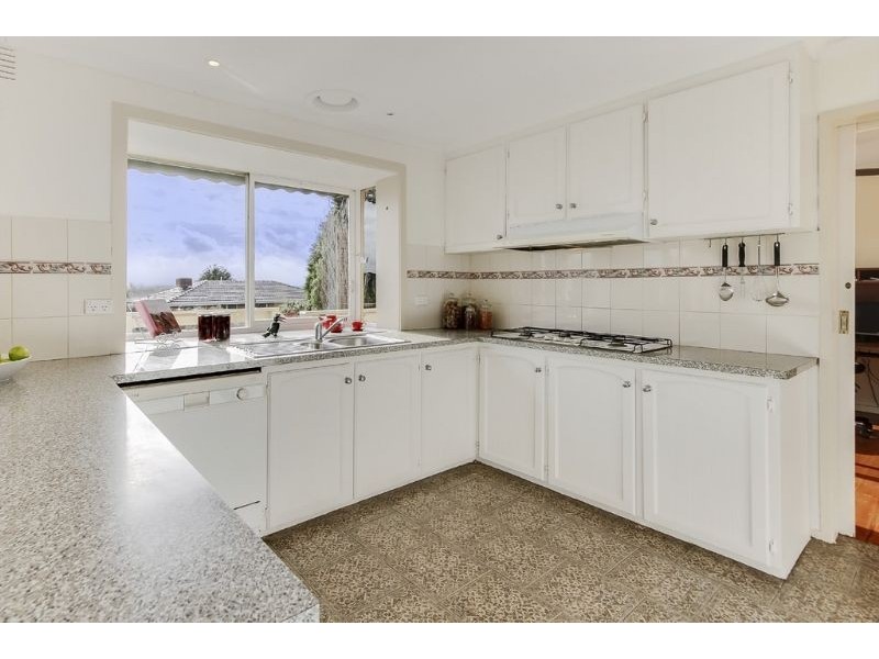 39 Craig Hill Drive, Wheelers Hill VIC 3150