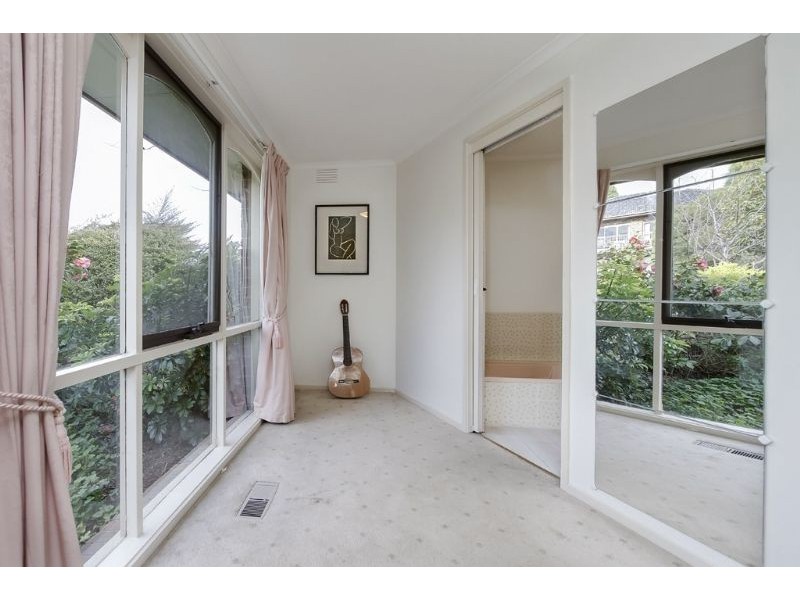 39 Craig Hill Drive, Wheelers Hill VIC 3150