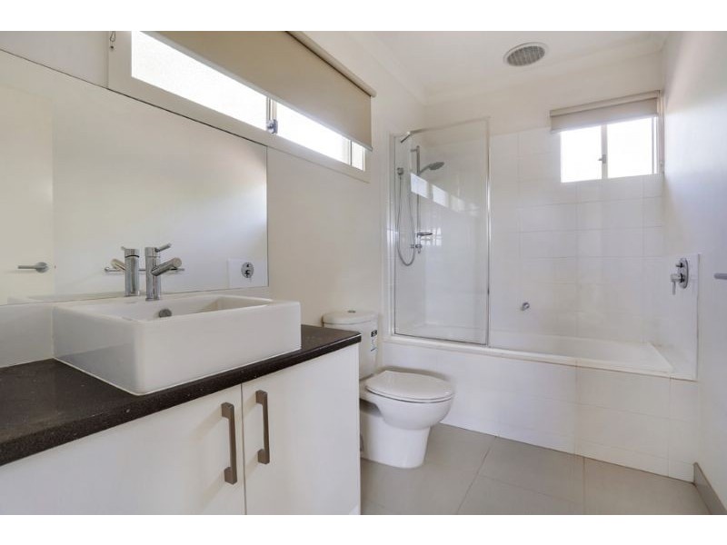 2/12 Miller Crescent, Mount Waverley VIC 3149