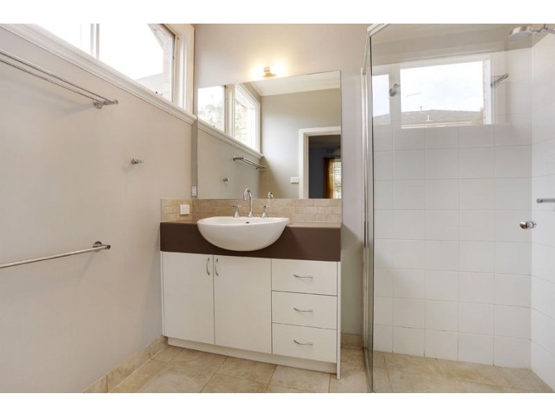 16 Imperial Avenue, Mount Waverley VIC 3149