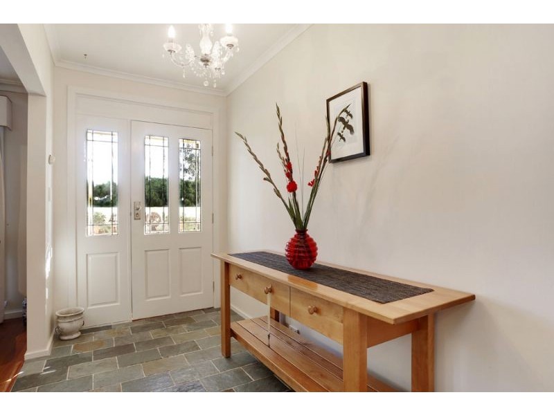 64 Fraser Street, Glen Waverley VIC 3150