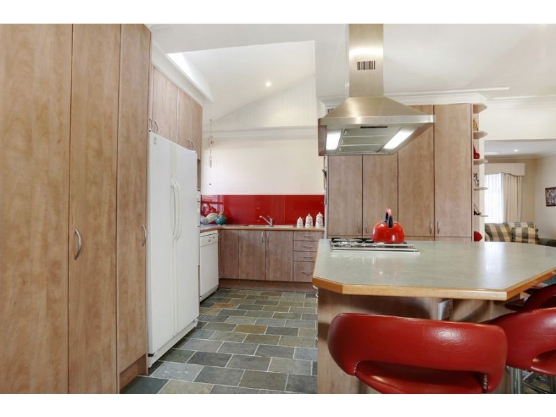 64 Fraser Street, Glen Waverley VIC 3150