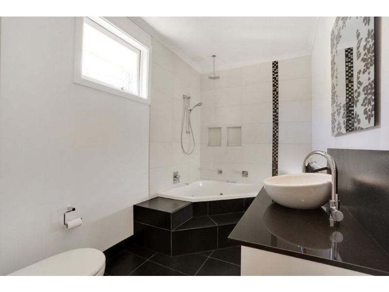 64 Fraser Street, Glen Waverley VIC 3150