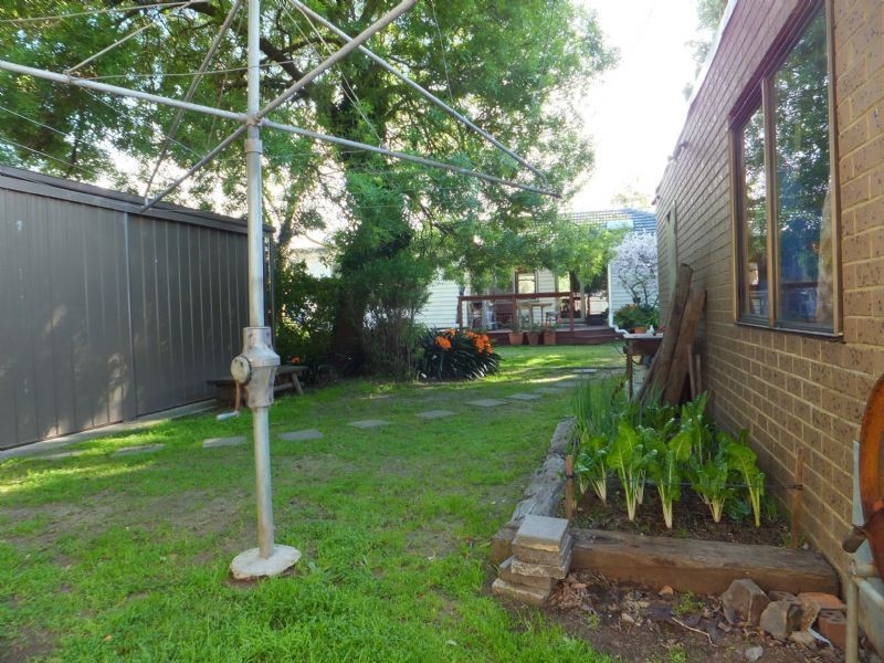 26 Charlton Street, Mount Waverley VIC 3149