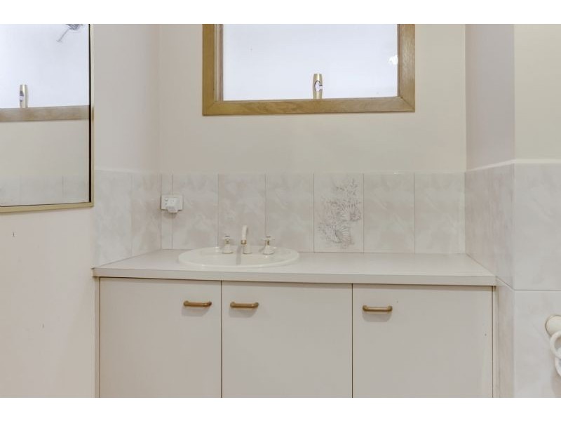 1/5 Campbell Street, Glen Waverley VIC 3150