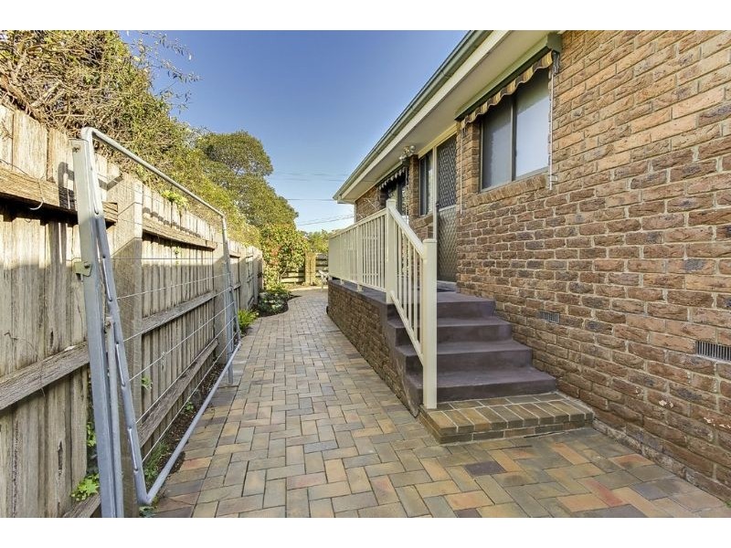 4/15 Valley Road, Mount Waverley VIC 3149