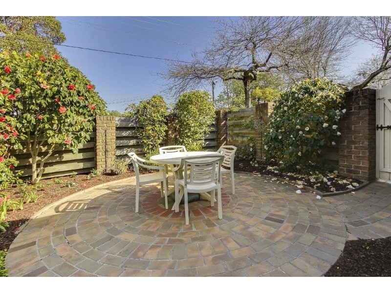 4/15 Valley Road, Mount Waverley VIC 3149