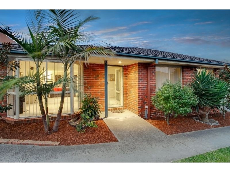 2/10 Elwood Street, Notting Hill VIC 3168