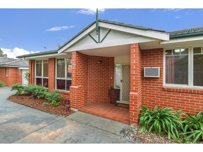 2/2 Victory Street, Murrumbeena VIC 3163