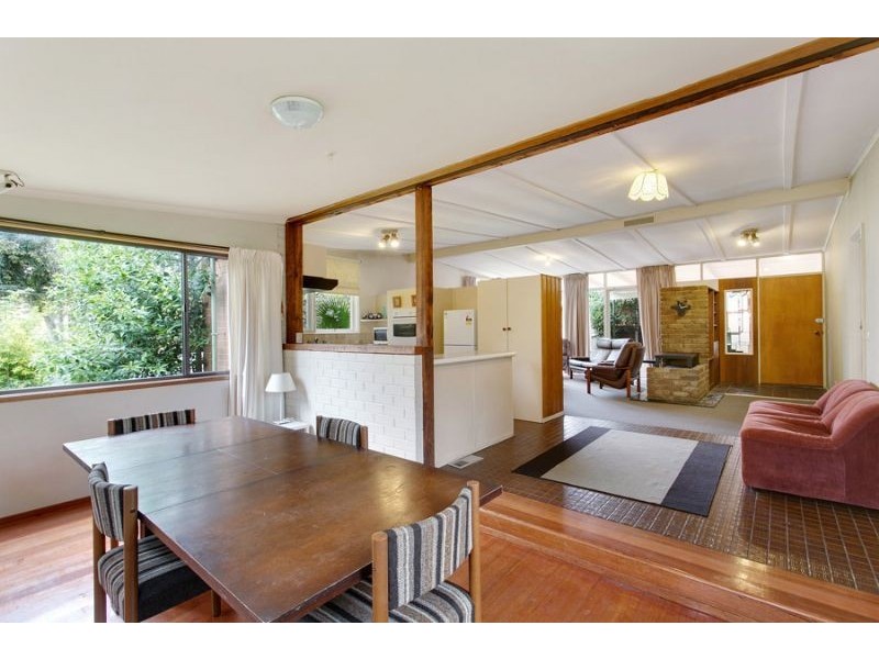 29 Johnson Drive, Glen Waverley VIC 3150