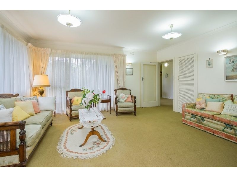 15 Glendowan Road, Mount Waverley VIC 3149