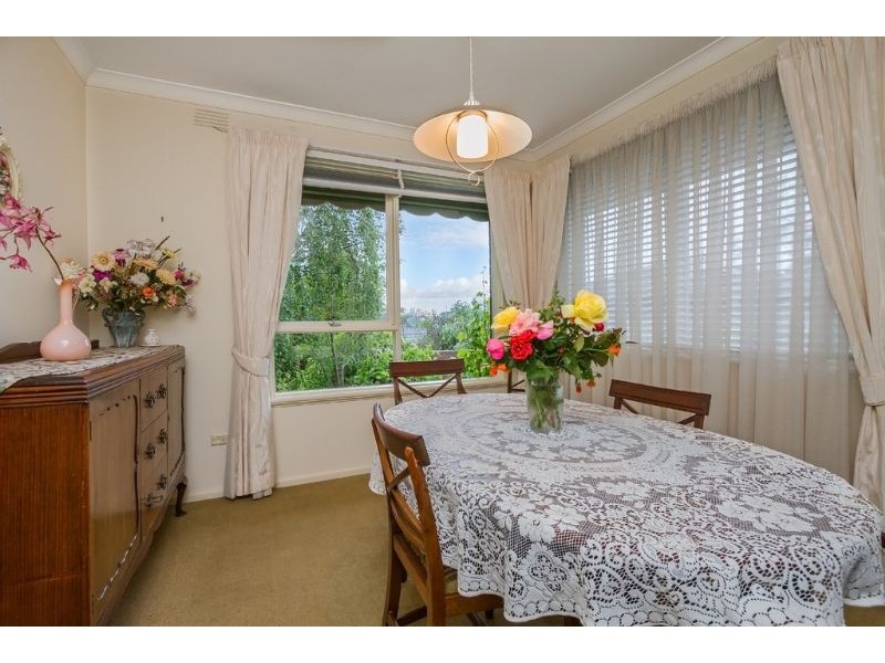 15 Glendowan Road, Mount Waverley VIC 3149