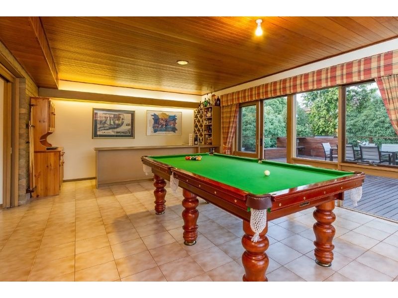 9-11 Sesame Street, Mount Waverley VIC 3149