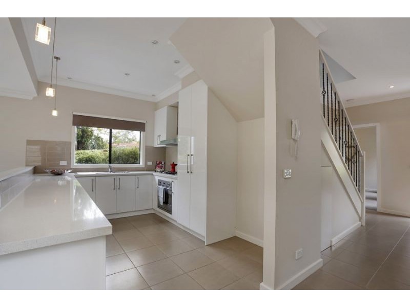 2/64 Albert Street, Mount Waverley VIC 3149