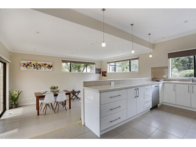 2/64 Albert Street, Mount Waverley VIC 3149