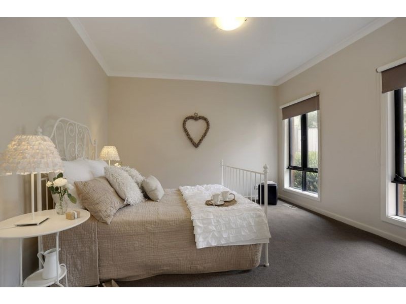 2/64 Albert Street, Mount Waverley VIC 3149