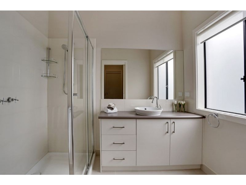 2/64 Albert Street, Mount Waverley VIC 3149