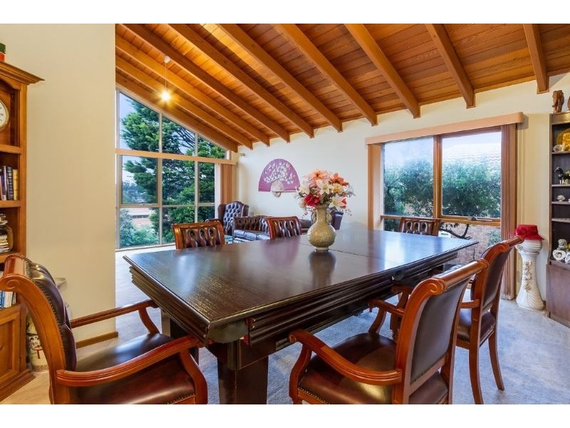 41 Kenross Drive, Wheelers Hill VIC 3150