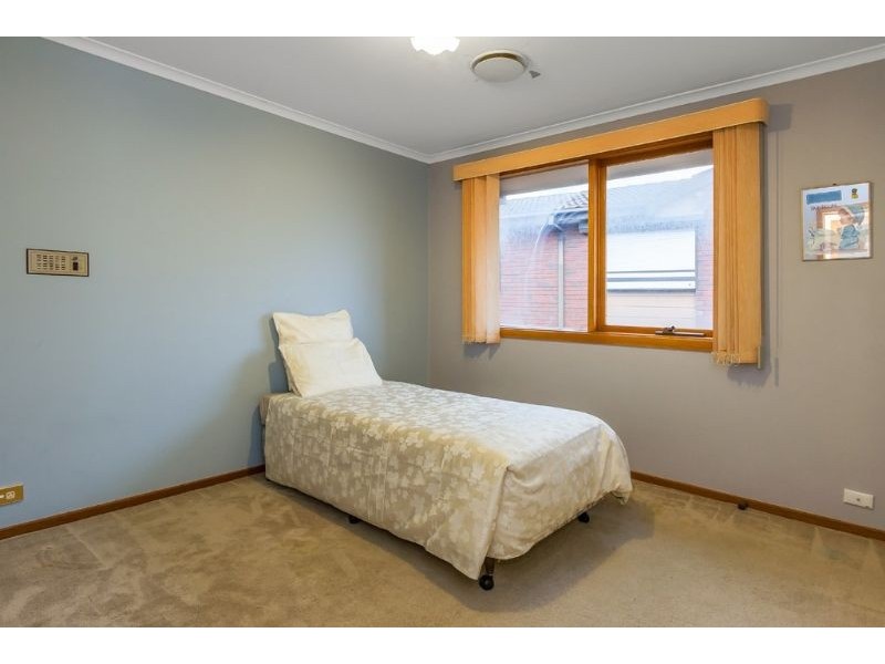 41 Kenross Drive, Wheelers Hill VIC 3150