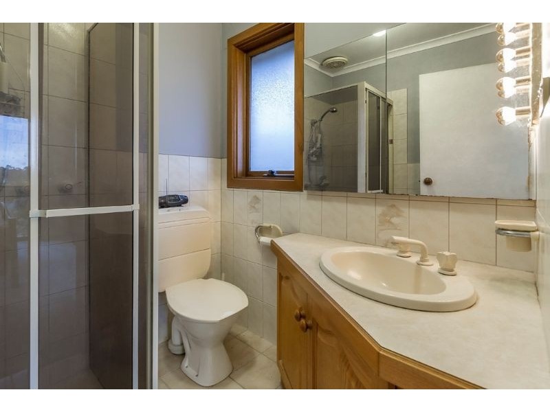 41 Kenross Drive, Wheelers Hill VIC 3150