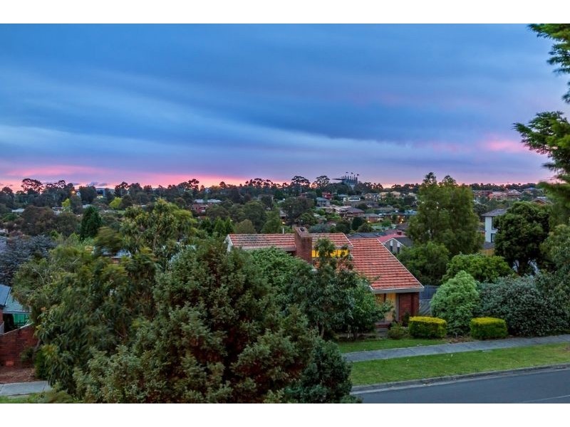 41 Kenross Drive, Wheelers Hill VIC 3150