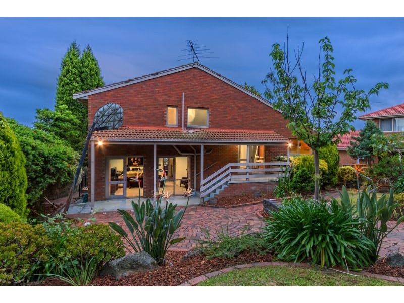 41 Kenross Drive, Wheelers Hill VIC 3150