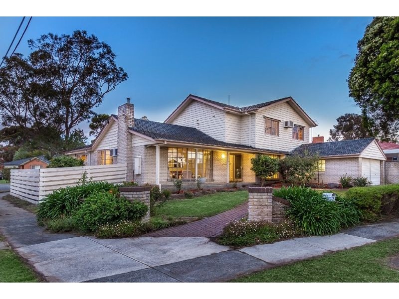 7 Newhaven Road, Burwood East VIC 3151