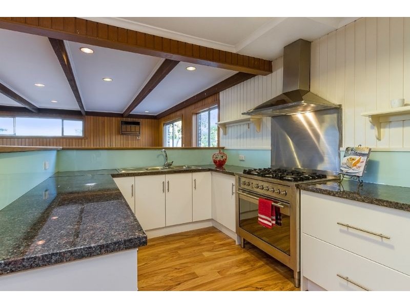 7 Newhaven Road, Burwood East VIC 3151