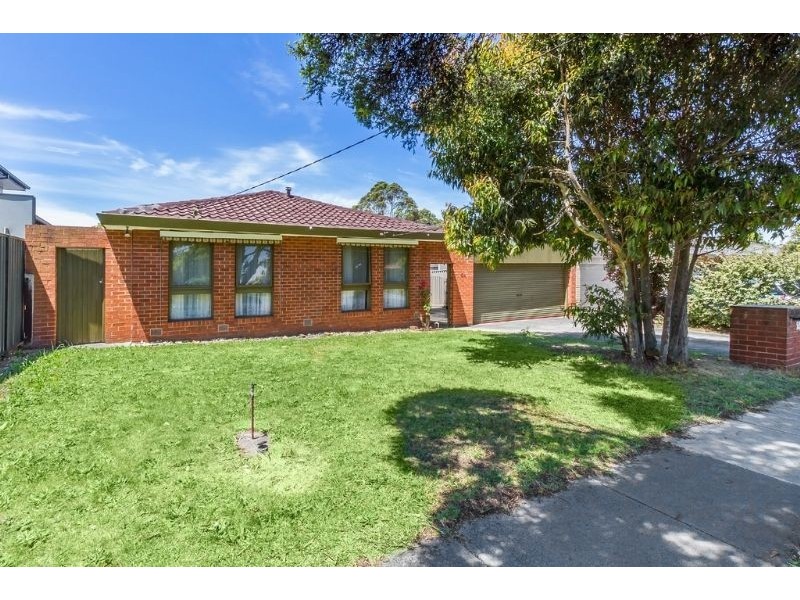 94 King Arthur Drive, Glen Waverley VIC 3150