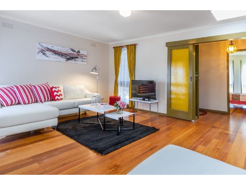 94 King Arthur Drive, Glen Waverley VIC 3150