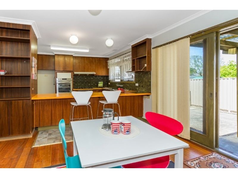 94 King Arthur Drive, Glen Waverley VIC 3150