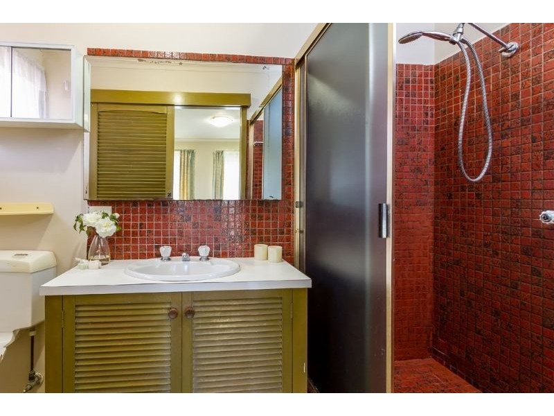 94 King Arthur Drive, Glen Waverley VIC 3150
