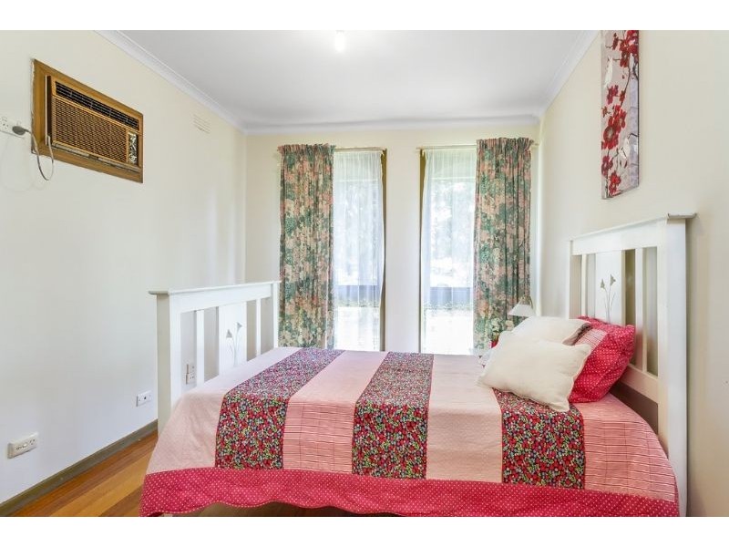 94 King Arthur Drive, Glen Waverley VIC 3150