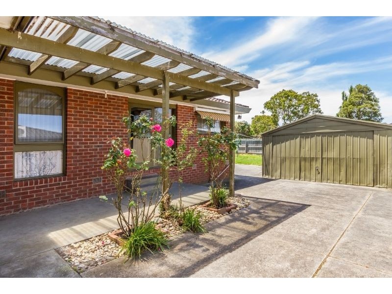 94 King Arthur Drive, Glen Waverley VIC 3150
