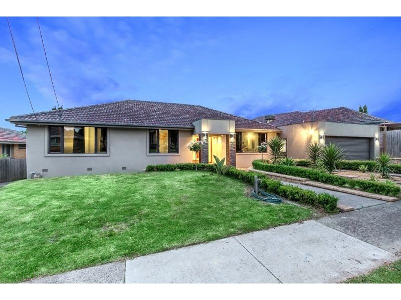 16 Mingana Road, Wantirna South VIC 3152