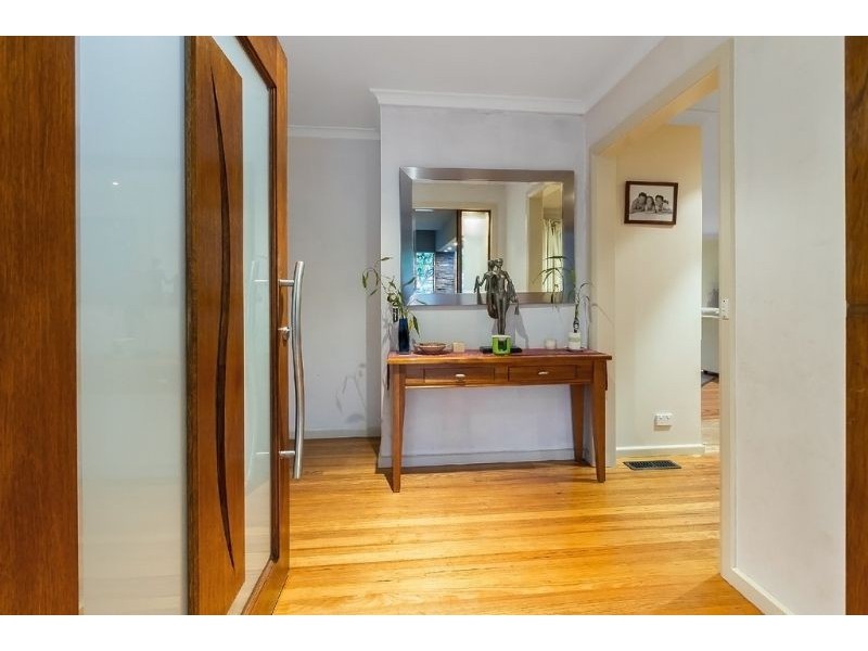 16 Mingana Road, Wantirna South VIC 3152