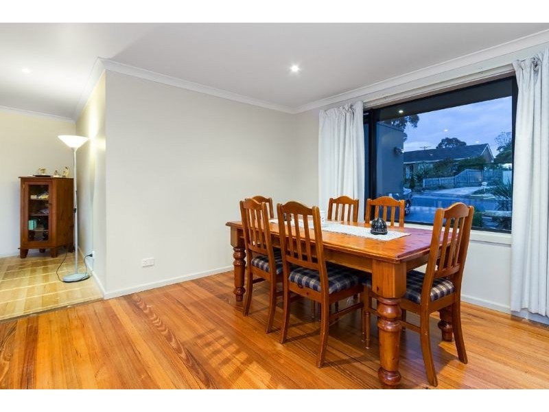 16 Mingana Road, Wantirna South VIC 3152