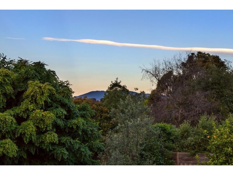 16 Mingana Road, Wantirna South VIC 3152