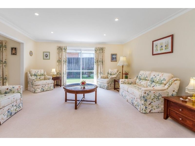 1 Debbie Street, Mount Waverley VIC 3149