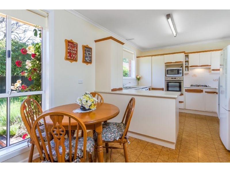 1 Debbie Street, Mount Waverley VIC 3149