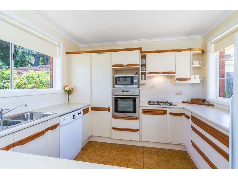 1 Debbie Street, Mount Waverley VIC 3149