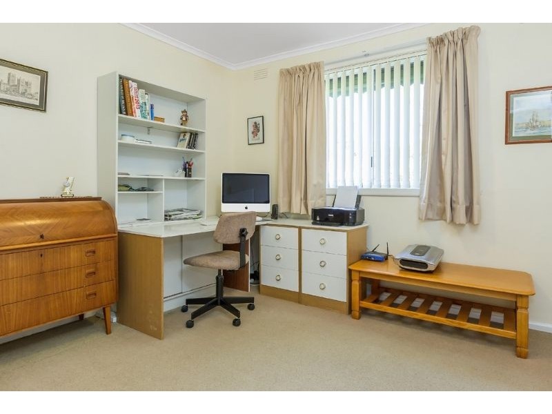 1 Debbie Street, Mount Waverley VIC 3149